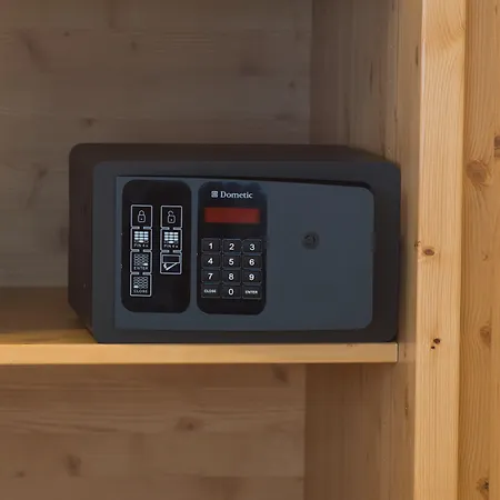 鲁维格德巴耶可罗斯特酒店 4* 埃塔尔