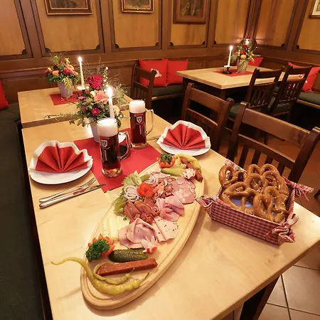 酒店 鲁维格德巴耶可罗斯特酒店 4*